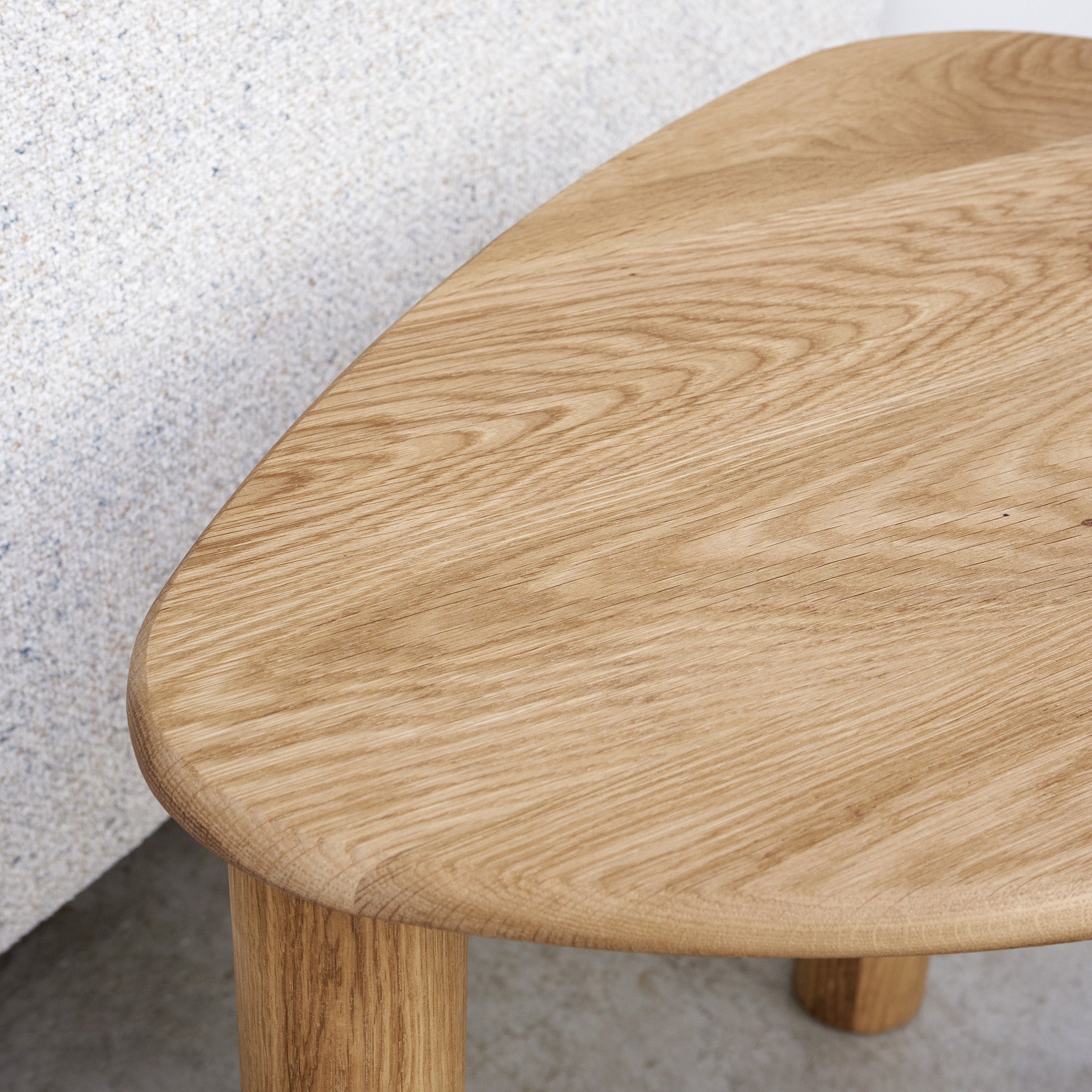 Pebble sidebord H45 cm, FSC-certificeret egetræ